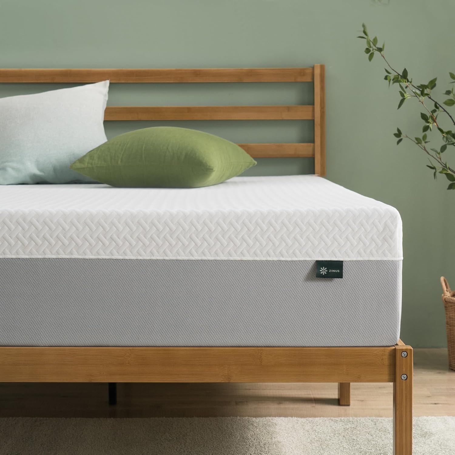 Zinus 10 Inch Green Tea Essential Memory Foam Mattress